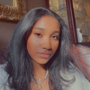 Meet your Posher, Victoria